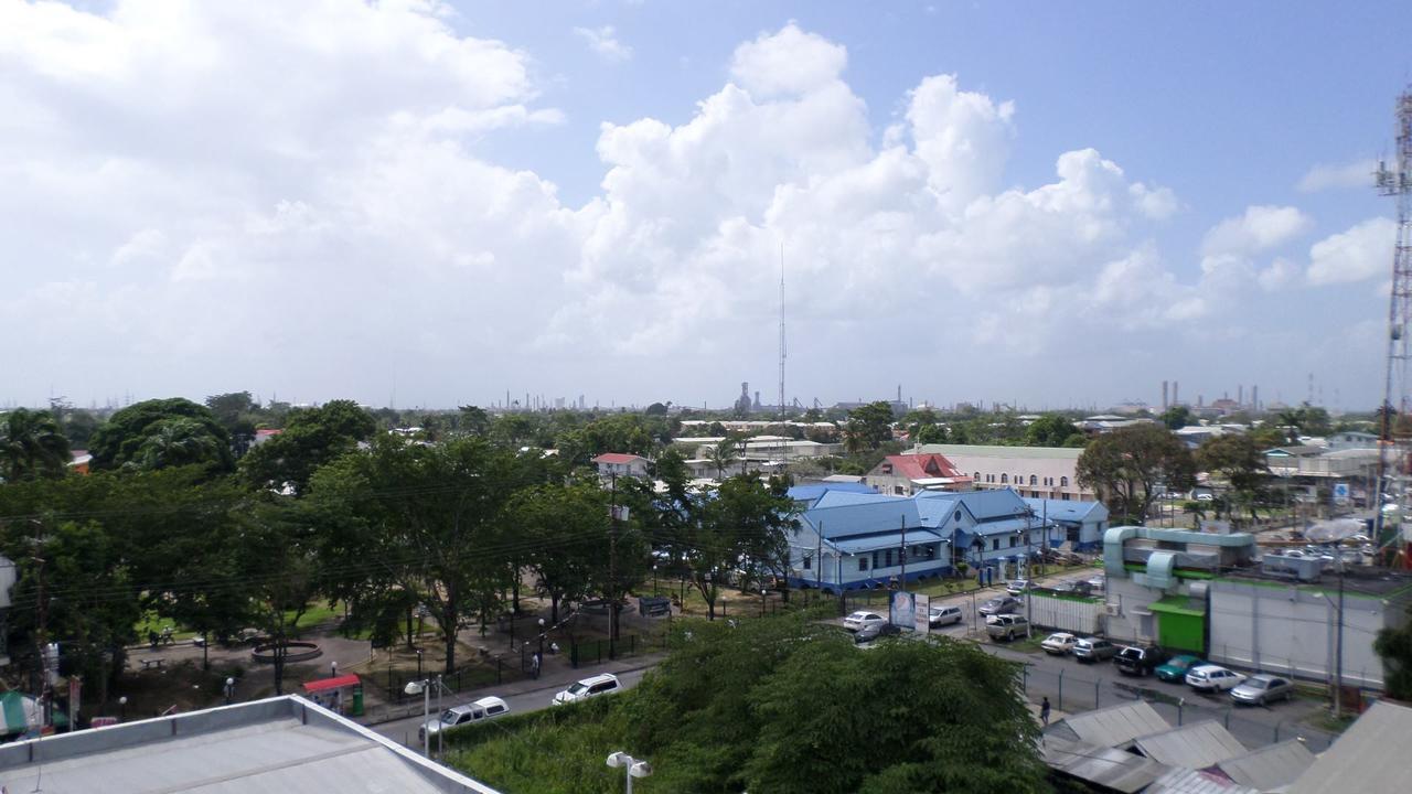 Metro Hotel Couva Exteriör bild