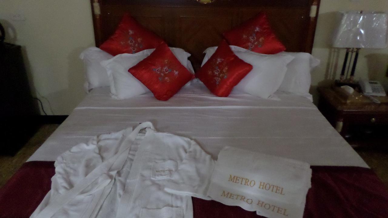 Metro Hotel Couva Exteriör bild