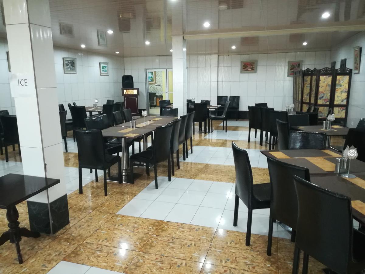 Metro Hotel Couva Exteriör bild