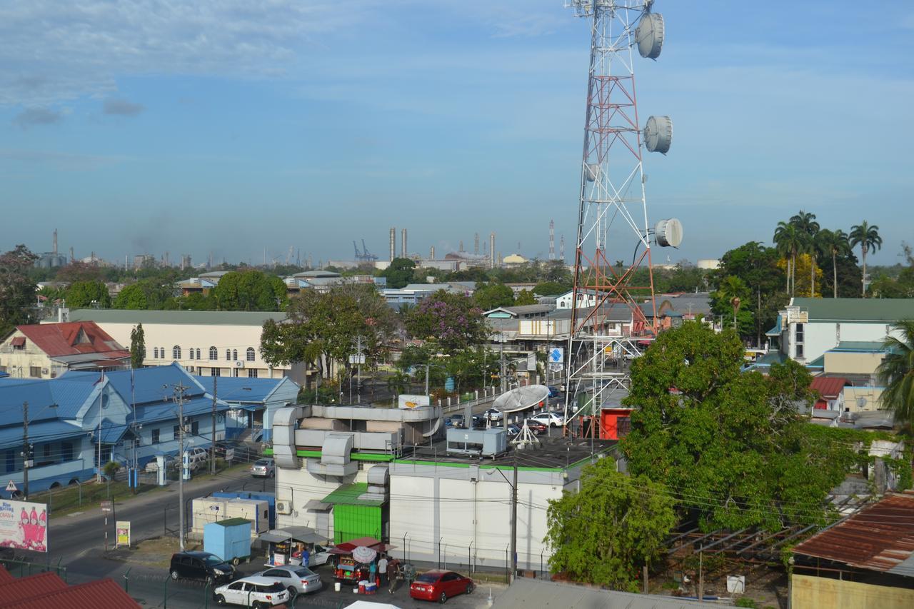Metro Hotel Couva Exteriör bild